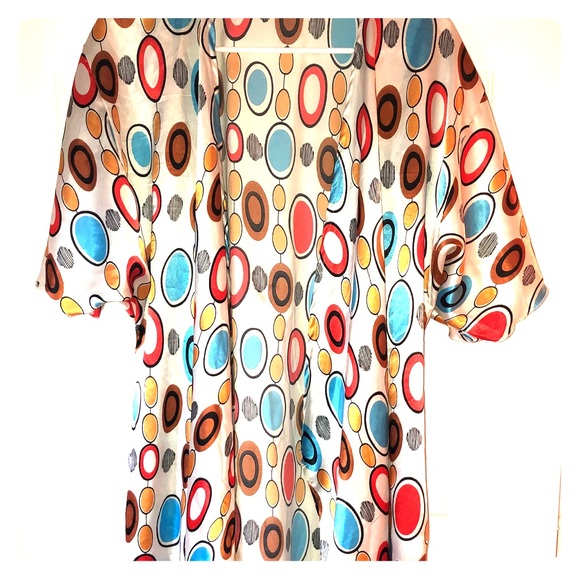 Pearl White With Dots. - Picture 1 of 1